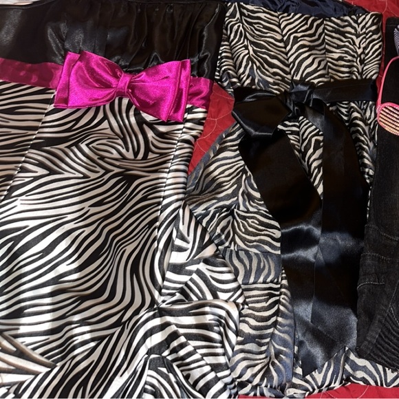 Mystery Scene Scenecore Y2K Surprise Thrift Bundle Style Box - Picture 3 of 6